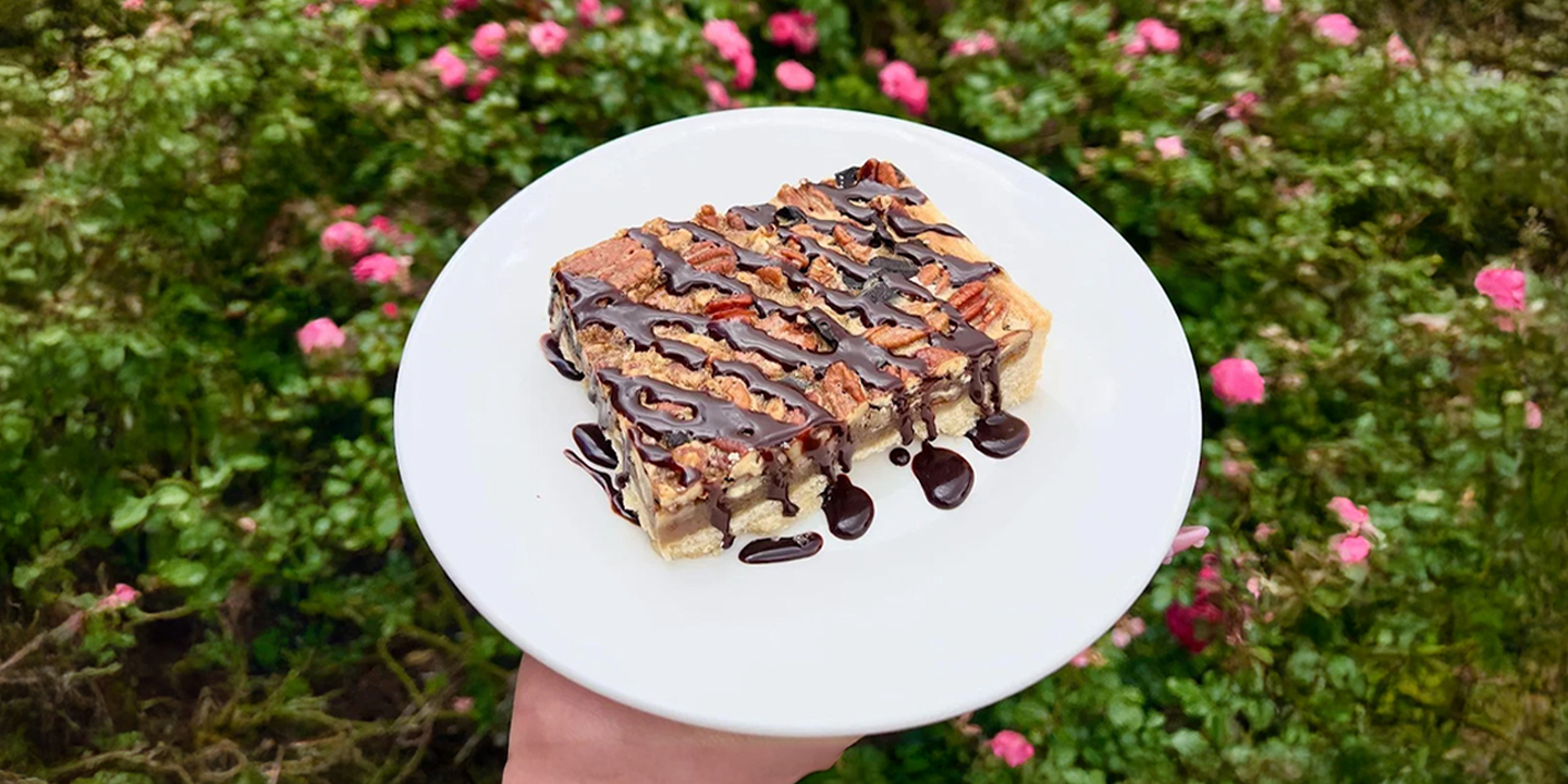 Coffee drink and café setting